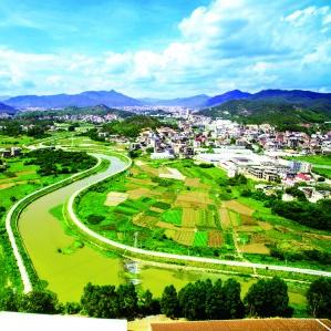 乡野农民新篇章，乡村振兴活力四溢