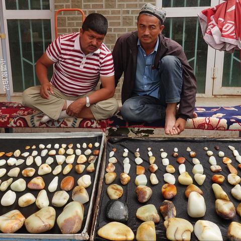 揭秘最新地滩货,引领时尚潮流的新趋势 2025展望