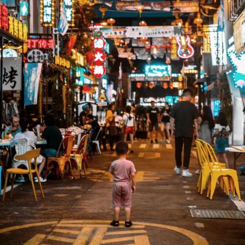 揭秘2025新潮地摊生意，数据趋势大揭秘！