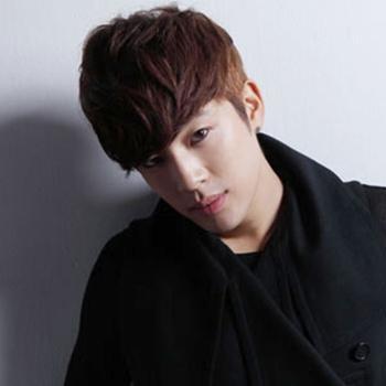 李易峰恋情曝光，甜蜜爱情故事细节揭秘