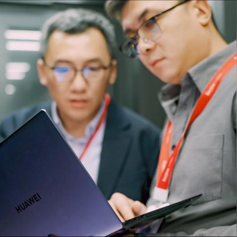 全球视角的时事热评，数字化时代的挑战与机遇分析（2025最新）