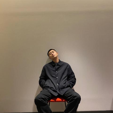 最新型男发型指南，时尚潮流必备之选