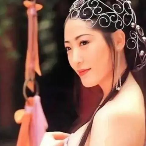 最新女王扇耳光视频揭秘,数字背后的故事