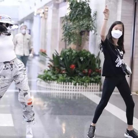 最新流行舞步详解与名称揭秘