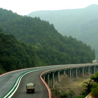 西汉高速车祸实时更新报道