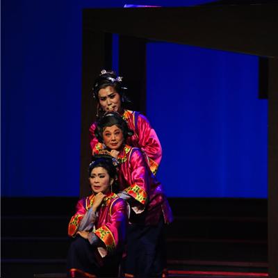 现代剧团客家戏，传承创新下的艺术盛宴