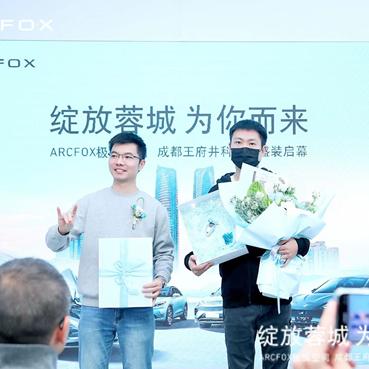 2025年正版资料免费最新,牛、羊、狗、马_22-21-12-23-48-47 T:1717.808