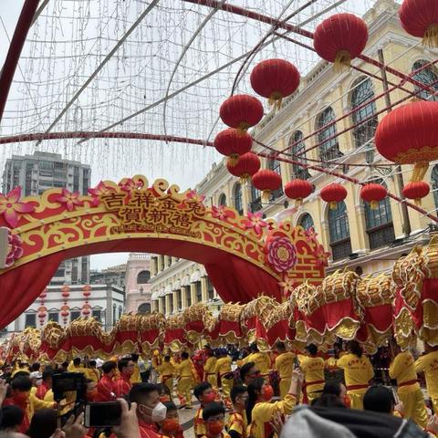 2025新澳门新精选精免,兔、马、羊、鸡_20-04-38-24-41-02 T：0415.673