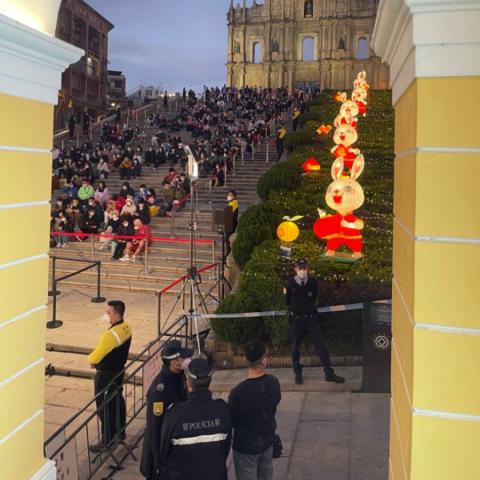 澳门一码一码100准确 官方,兔、牛、马、龙_22-09-38-35-32-14 T：078.817