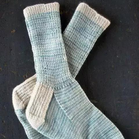 毛线地板袜编织新法指南