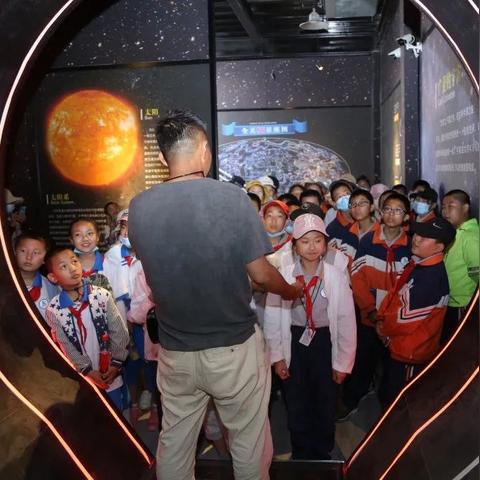 美国科幻电影，未来无限探索之旅