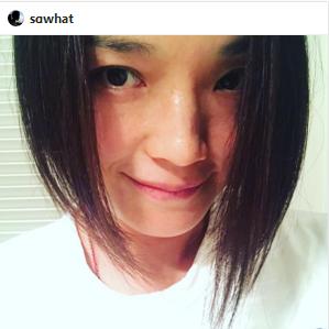 崔雪莉最新Ins照片,真实自我的时尚风采