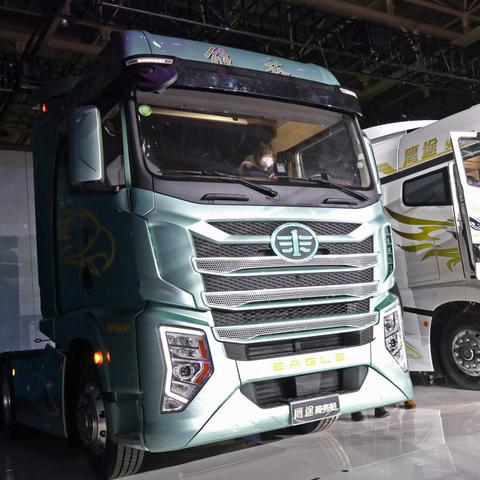 最新家用自动房车,科技与舒适的完美结合(2025款)