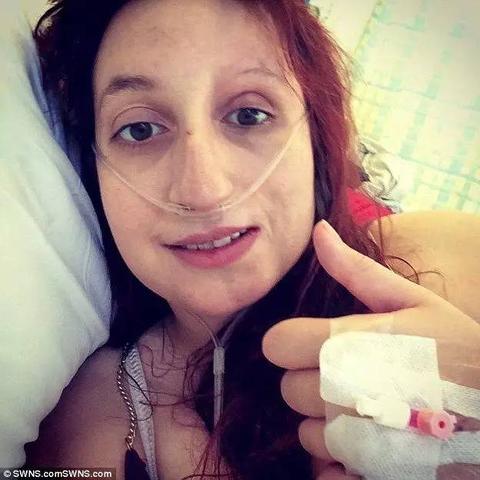 小莉帮忙社区互助行动展现温暖力量的视频报道