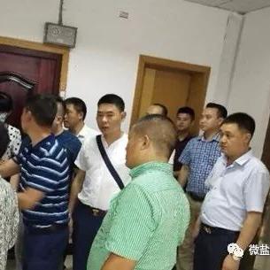 平湖车祸事件,社区震惊的严重车祸报道