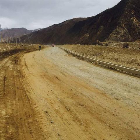 林拉公路实时路况报告更新