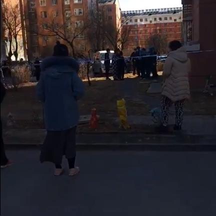 秦皇岛最新跳楼事件全程实录