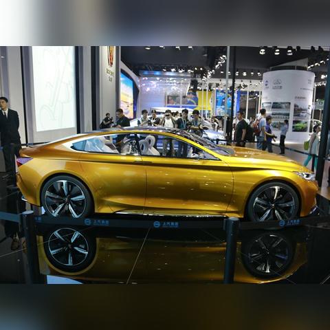 新能源跑车革新未来，颠覆传统引领风潮