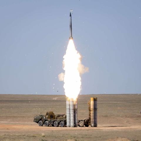 俄军最新战机性能强大，重塑空中力量平衡