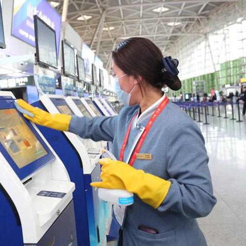 最新高铁保洁，细节成就专业品质